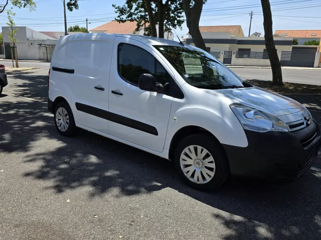 Citroën 2017 - 8990 EUR, 224125 km - AUTO.MOTO.pt - 224125km - foto 4 de 13