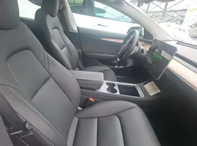 Tesla Model 3 2023 — foto 5 de 6