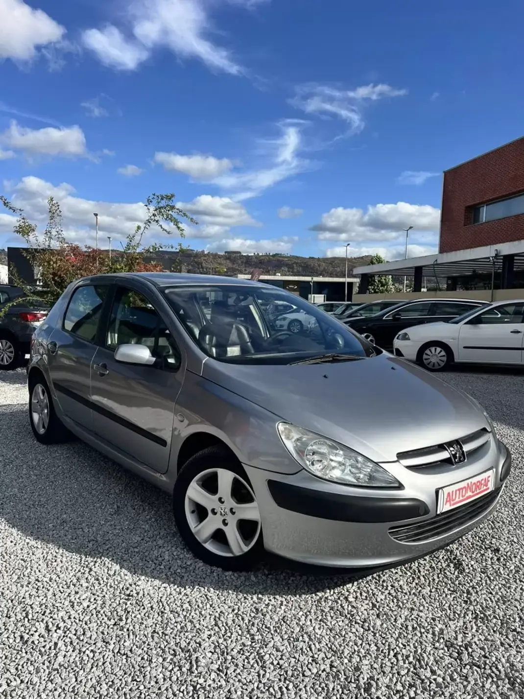 Peugeot 307 2002 - 5000 EUR, 234389 km - AUTO.MOTO.pt - 234389km - foto 5 de 9