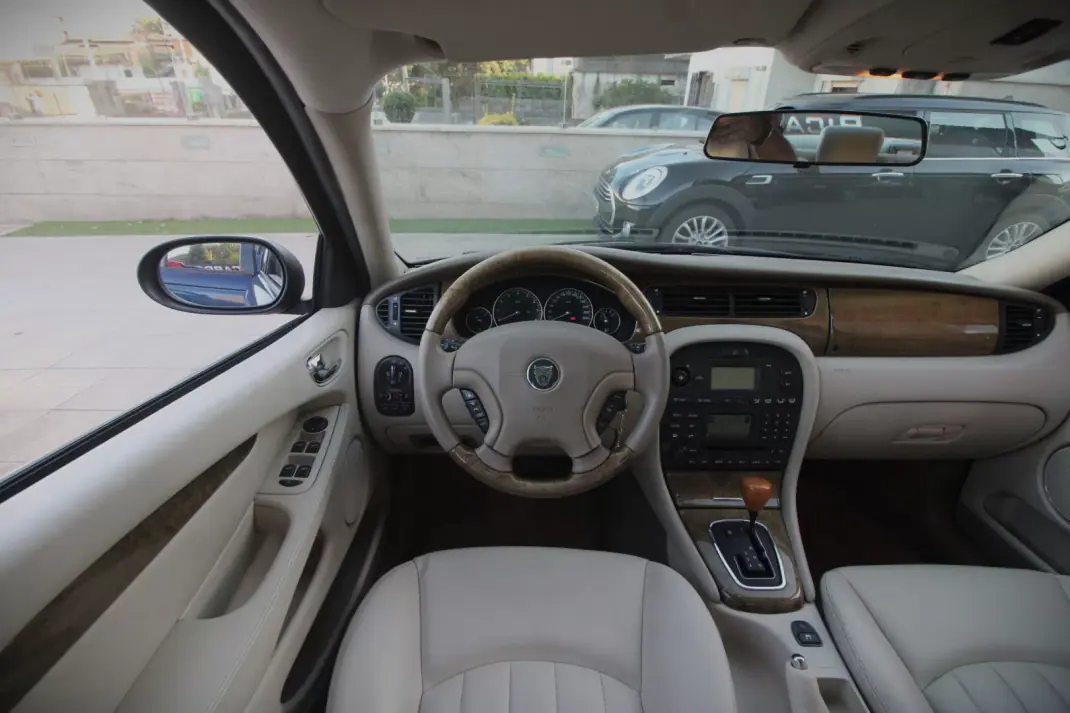 Jaguar X-Type 2003 - 9990 EUR, 128000 km - AUTO.MOTO.pt - 128000km - foto 25 de 31