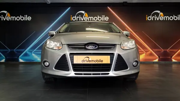 Ford Focus SW 2012 - 7000 EUR, 219147 km - AUTO.MOTO.pt - 219147km - foto 15 de 40