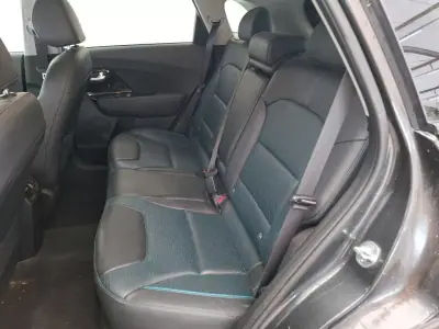 Kia e-Niro 2022 - 23550 EUR, 69835 km - 69835km - foto 8 de 9