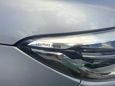 Renault Captur 2018 - 13500 EUR, 113500 km - AUTO.MOTO.pt - 113500km - foto 26 de 29