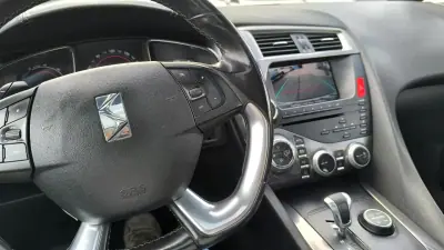 Citroën DS5 2012 - 9250 EUR, 198500 km - AUTO.MOTO.pt - 198500km - foto 10 de 15