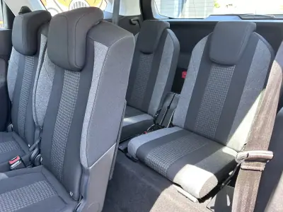 Peugeot 5008 2017 - 13900 EUR, 200000 km - AUTO.MOTO.pt - 200000km - foto 25 de 49