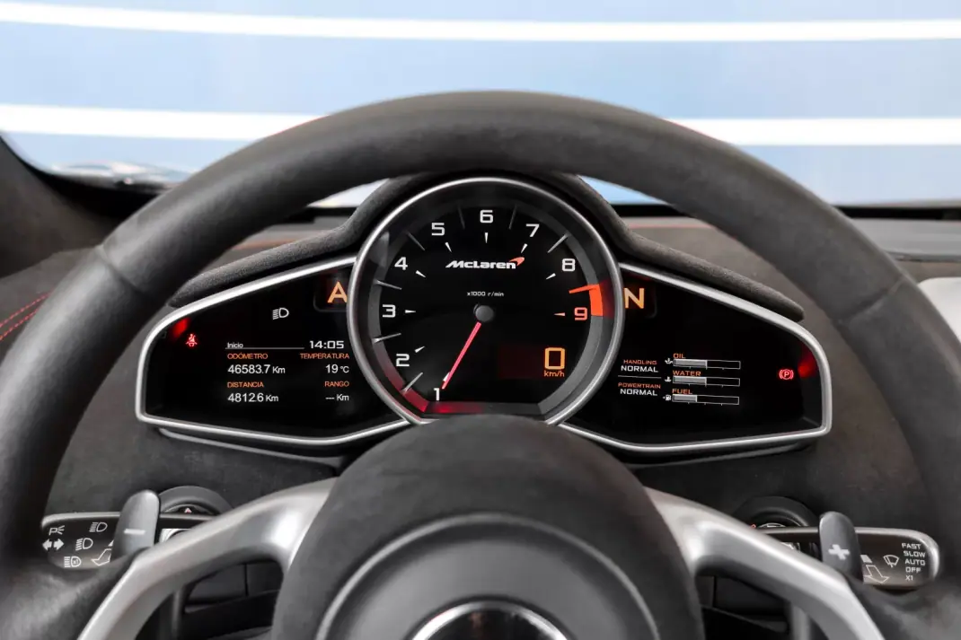 McLaren 650 2015 - 170000 EUR, 46583 km - AUTO.MOTO.pt - 46583km - foto 13 de 22