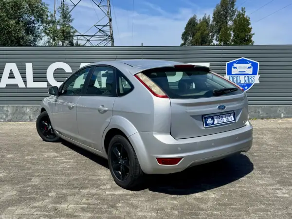 Ford Focus 2009 - 7250 EUR, 177000 km - AUTO.MOTO.pt - 177000km - foto 7 de 23