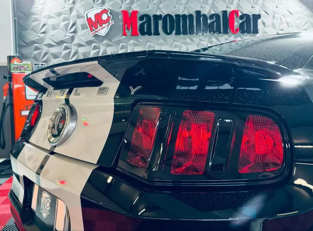 Shelby GT500 2010 - 89990 EUR, 76489 km - AUTO.MOTO.pt - 76489km - foto 14 de 47