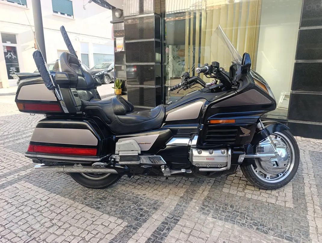 Honda Gold Wing 1999 - 10000 EUR, 66000 km - 66000km - foto 3 de 8
