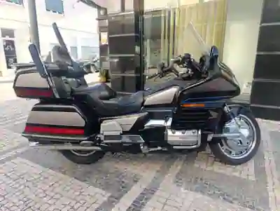 Honda Gold Wing 1999 - 10000 EUR, 66000 km - 66000km - foto 3 de 8