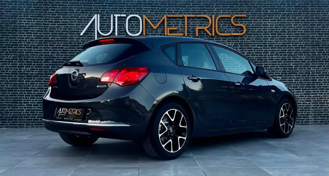 Opel Astra 2012 - 7500 EUR, 187000 km - AUTO.MOTO.pt - 187000km - foto 3 de 13