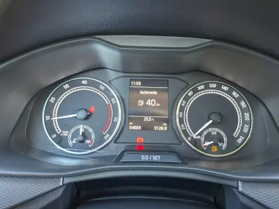 Skoda Kamiq 2023 - 17900 EUR, 54069 km - 54069km - foto 11 de 23