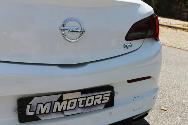 Opel Astra Coupe 2016 - 23000 EUR, 90000 km - AUTO.MOTO.pt - 90000km - foto 15 de 32