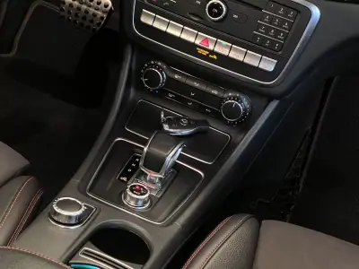Mercedes-Benz CLA 45 AMG 2019 - 39990 EUR, 95000 km - AUTO.MOTO.pt - 95000km - foto 26 de 57