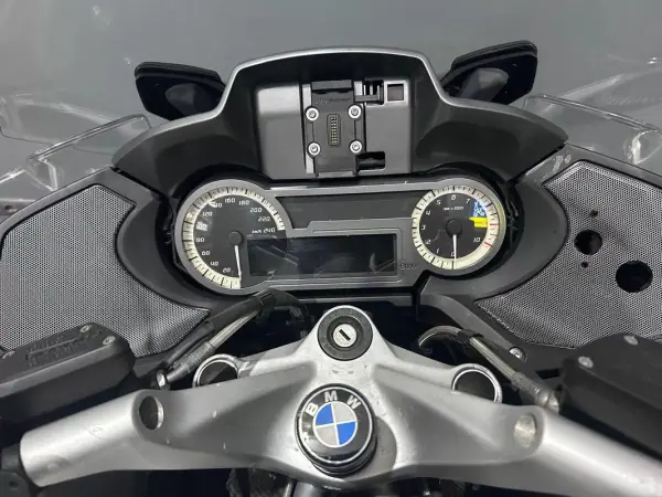BMW R 12 Base 2015 - 7500 EUR, 97000 km - AUTO.MOTO.pt - 97000km - foto 12 de 19