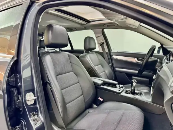 Mercedes-Benz C 220 2013 - 13750 EUR, 177000 km - AUTO.MOTO.pt - 177000km - foto 50 de 54