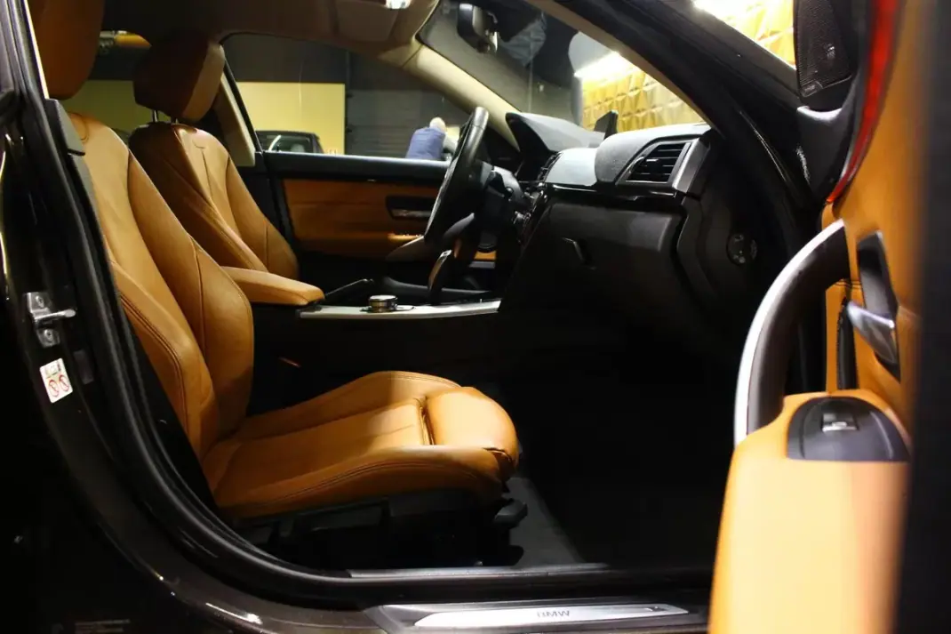 BMW 418 Gran Coupé 2019 - 24400 EUR, 174728 km - AUTO.MOTO.pt - 174728km - foto 14 de 42