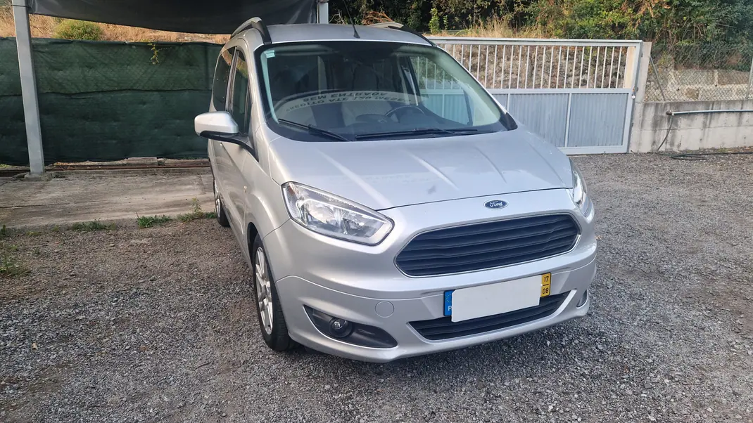 Ford Courier 2017 - 9150 EUR, 72862 km - 72862km - foto 2 de 15