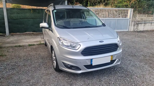 Ford Courier 2017 - 9150 EUR, 72862 km - AUTO.MOTO.pt - 72862km - foto 2 de 15