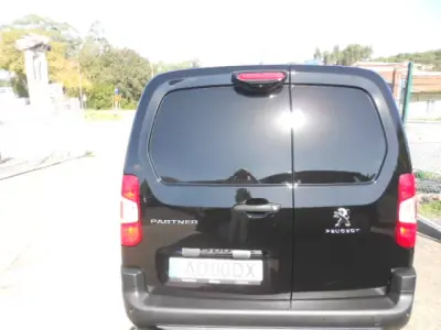 Peugeot 2020 - 13500 EUR, 168912 km - AUTO.MOTO.pt - 168912km - foto 4 de 10