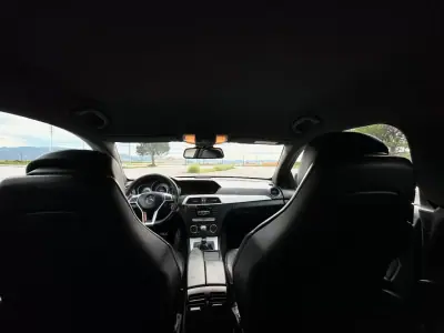 Mercedes-Benz C 180 2012 - 14950 EUR, 285000 km - AUTO.MOTO.pt - 285000km - foto 11 de 20