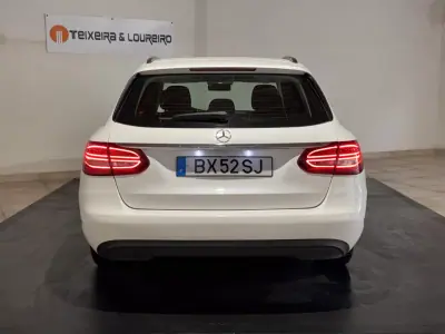 Mercedes-Benz C 180 2019 - 21900 EUR, 145879 km - AUTO.MOTO.pt - 145879km - foto 6 de 23