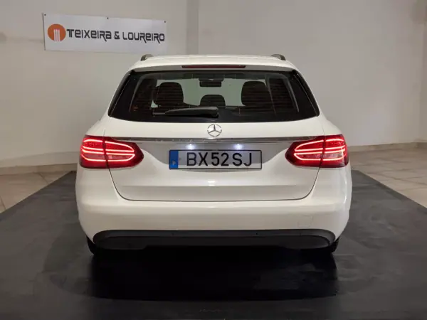 Mercedes-Benz C 180 2019 - 23000 EUR, 145879 km - AUTO.MOTO.pt - 145879km - foto 6 de 23