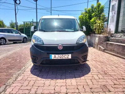 Fiat Doblo 2021 - 14950 EUR, 90000 km - AUTO.MOTO.pt - 90000km - foto 2 de 11