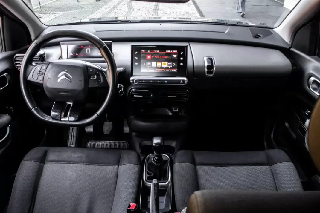 Citroën C4 Cactus 2019 - 9790 EUR, 189313 km - AUTO.MOTO.pt - 189313km - foto 35 de 41