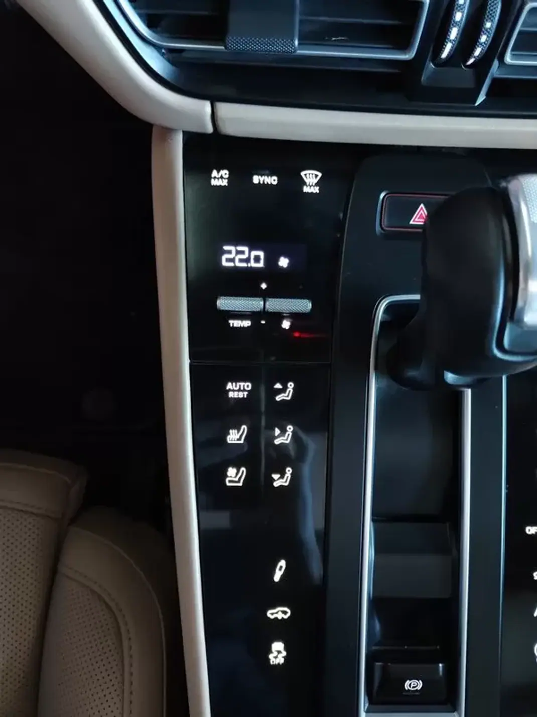 Porsche Macan 2024 - 84900 EUR, 20700 km - AUTO.MOTO.pt - 20700km - foto 36 de 41