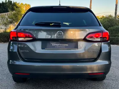 Opel Astra Sports Tourer 2020 — foto 6 de 16