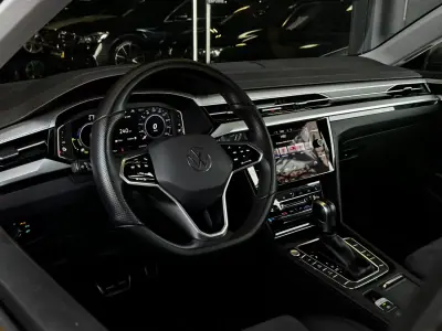 Volkswagen Arteon 2023 - 31990 EUR, 45800 km - AUTO.MOTO.pt - 45800km - foto 16 de 36