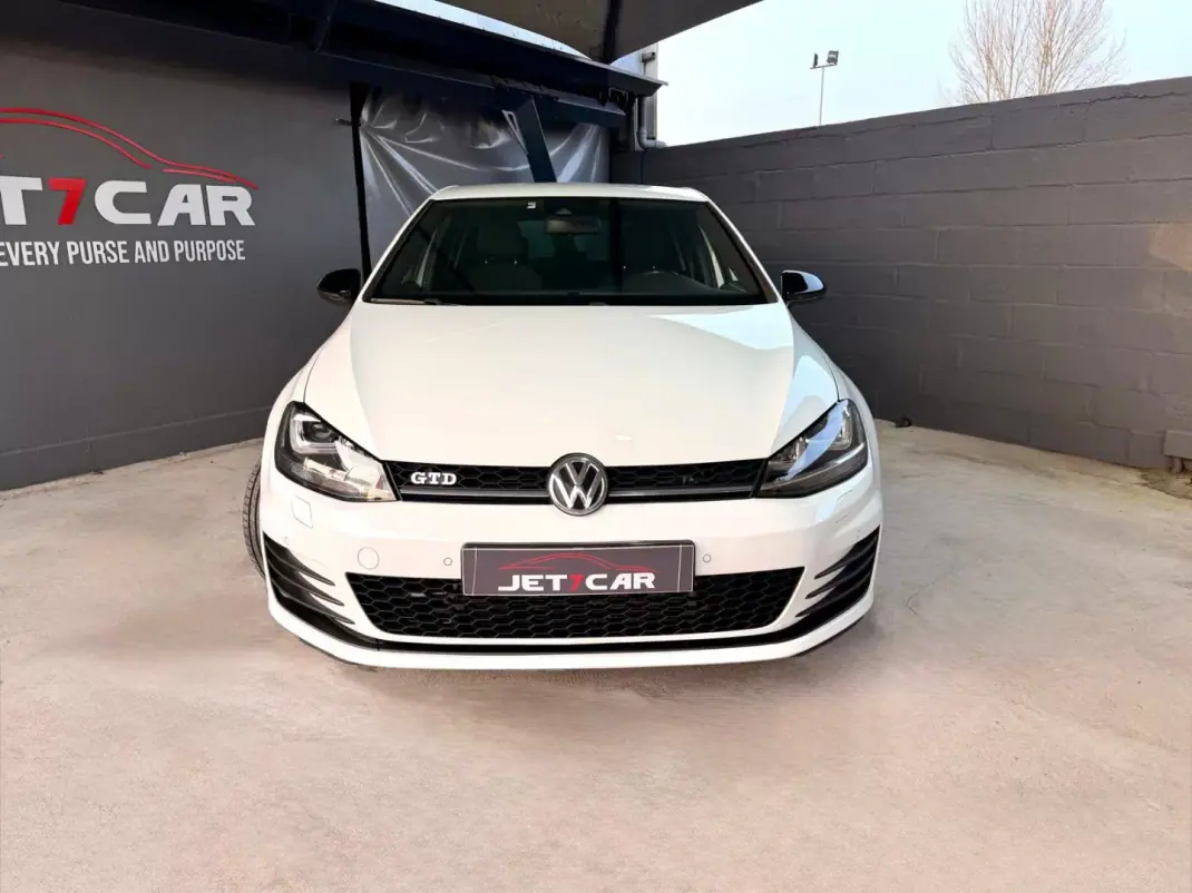 Volkswagen Golf 2016 - 21990 EUR, 142928 km - AUTO.MOTO.pt - 142928km - foto 4 de 23