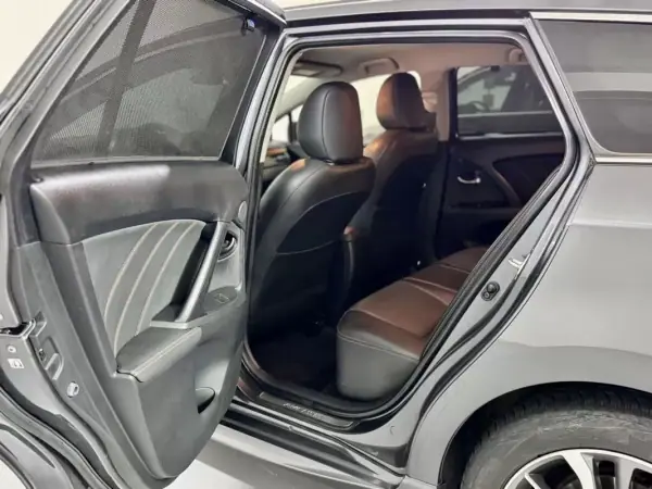 Toyota Avensis Touring Sports 2015 - 13750 EUR, 144000 km - AUTO.MOTO.pt - 144000km - foto 46 de 58