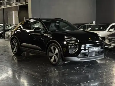 Porsche Macan 2025 - 87990 EUR, 15800 km - AUTO.MOTO.pt - 15800km - foto 4 de 33