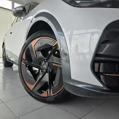 Cupra Tavascan 2025 - 49850 EUR, 1828 km - AUTO.MOTO.pt - 1828km - foto 42 de 42