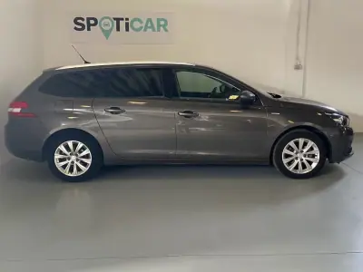 Peugeot 308 SW 2019 - 14500 EUR, 76190 km - AUTO.MOTO.pt - 76190km - foto 4 de 15