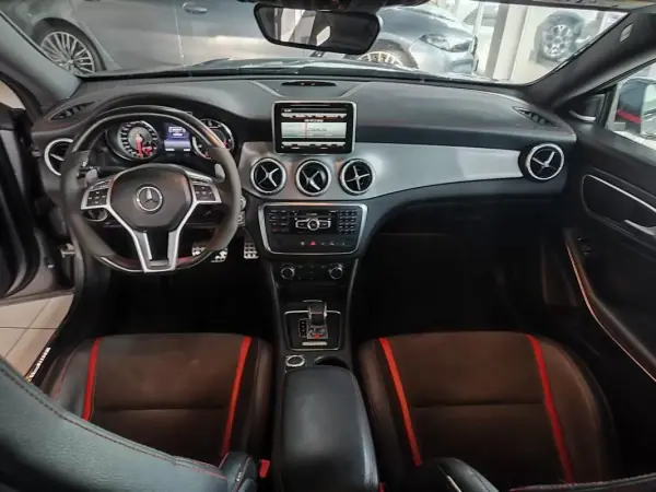 Mercedes-Benz CLA 45 AMG 2014 - 32990 EUR, 130000 km - AUTO.MOTO.pt - 130000km - foto 19 de 40