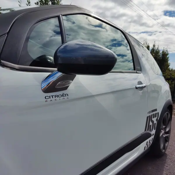 Citroën DS3 2011 - 12000 EUR, 73000 km - AUTO.MOTO.pt - 73000km - foto 7 de 10