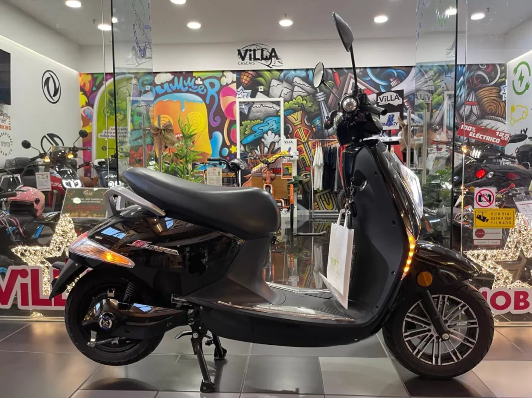 2022 - 1950 EUR, 0 km - AUTO.MOTO.pt - foto 1 de 11