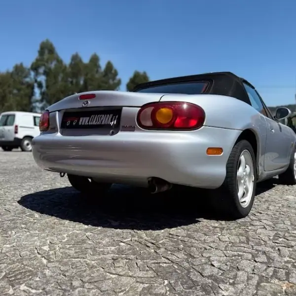 Mazda MX-5 2000 - 9500 EUR, 200000 km - AUTO.MOTO.pt - 200000km - foto 5 de 13