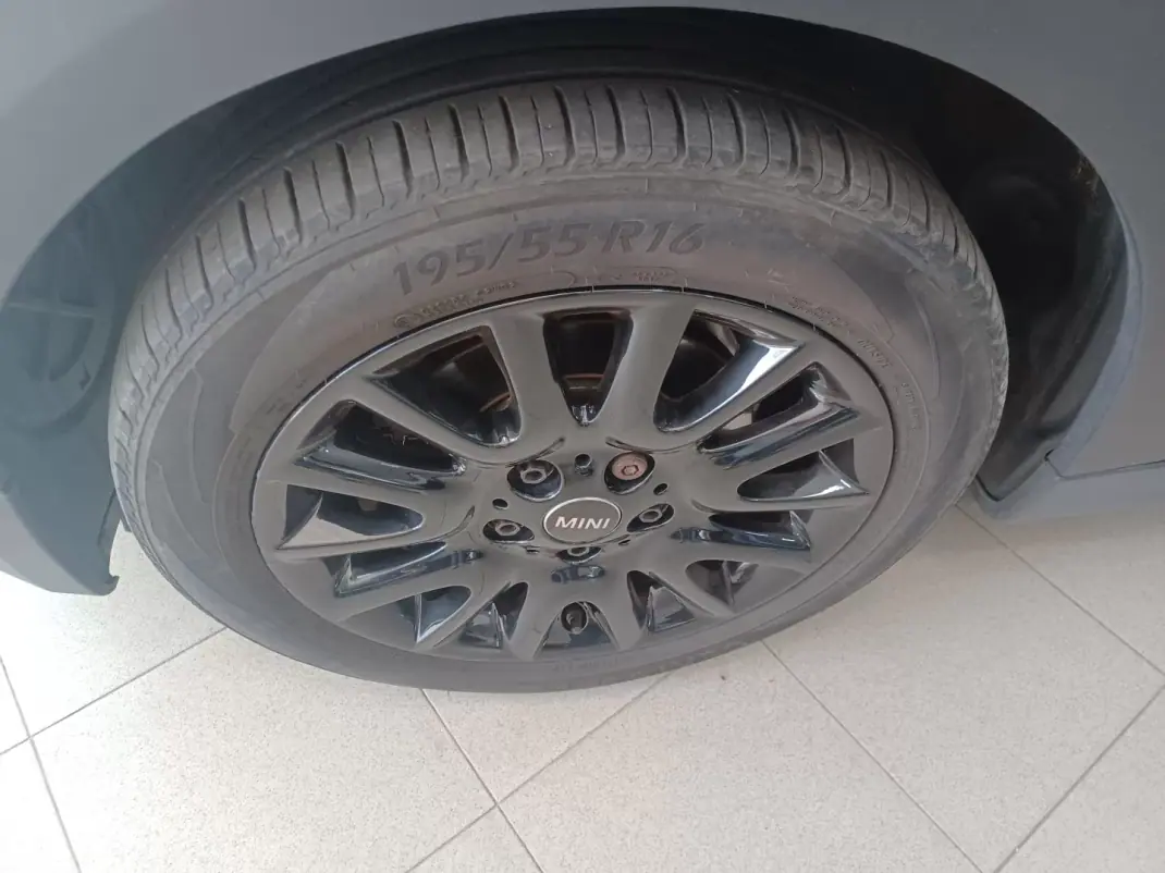 MINI 5 Portas 2019 - 13490 EUR, 199185 km - 199185km - foto 33 de 34