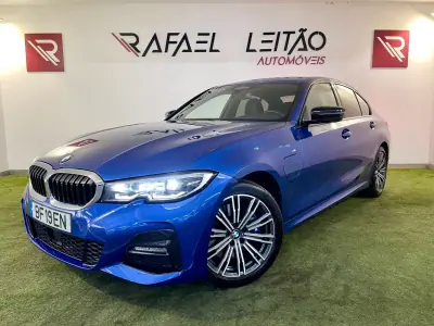 BMW 330e 2019 - 99000km