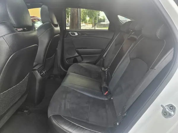 Kia ProCeed 2020 - 17400 EUR, 119400 km - AUTO.MOTO.pt - 119400km - foto 45 de 69