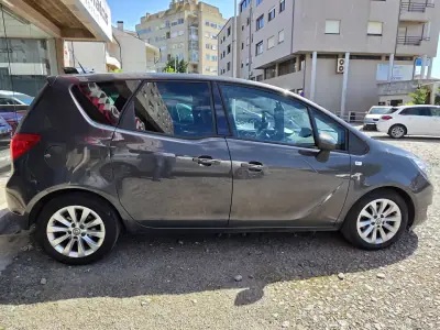 Opel Meriva 2014 — foto 3 de 11