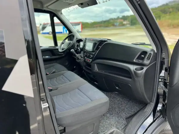 Iveco Daily 2018 - 39990 EUR, 53596 km - AUTO.MOTO.pt - 53596km - foto 14 de 22