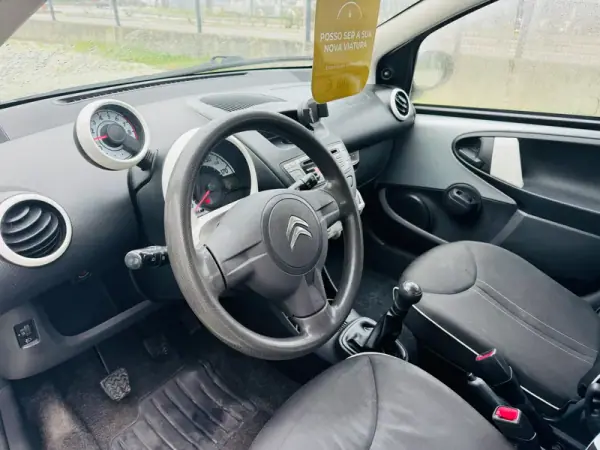 Citroën C1 2012 - 6900 EUR, 90000 km - AUTO.MOTO.pt - 90000km - foto 15 de 17