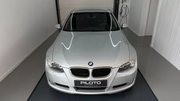 BMW 320 2007 - 13990 EUR, 175425 km - AUTO.MOTO.pt - 175425km - foto 3 de 24