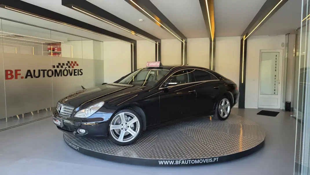 Mercedes-Benz CLS 320 2008 - 12900 EUR, 314479 km - 314479km - foto 14 de 60