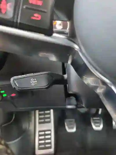 Audi TT Coupé 2015 - 22900 EUR, 210000 km - AUTO.MOTO.pt - 210000km - foto 10 de 15